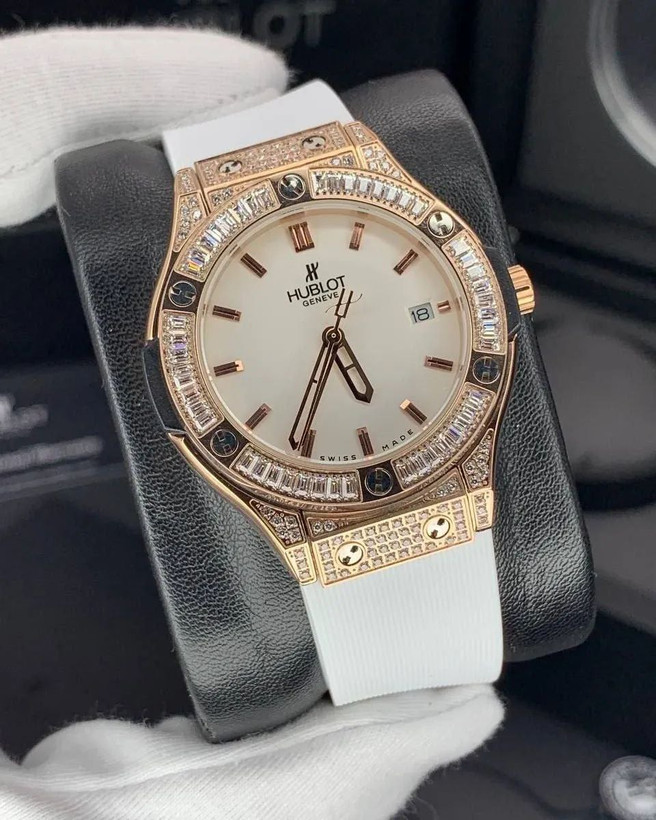 ⌚ساعت hublot hi copyi.+++ با نگینهای مخراج کاری شده